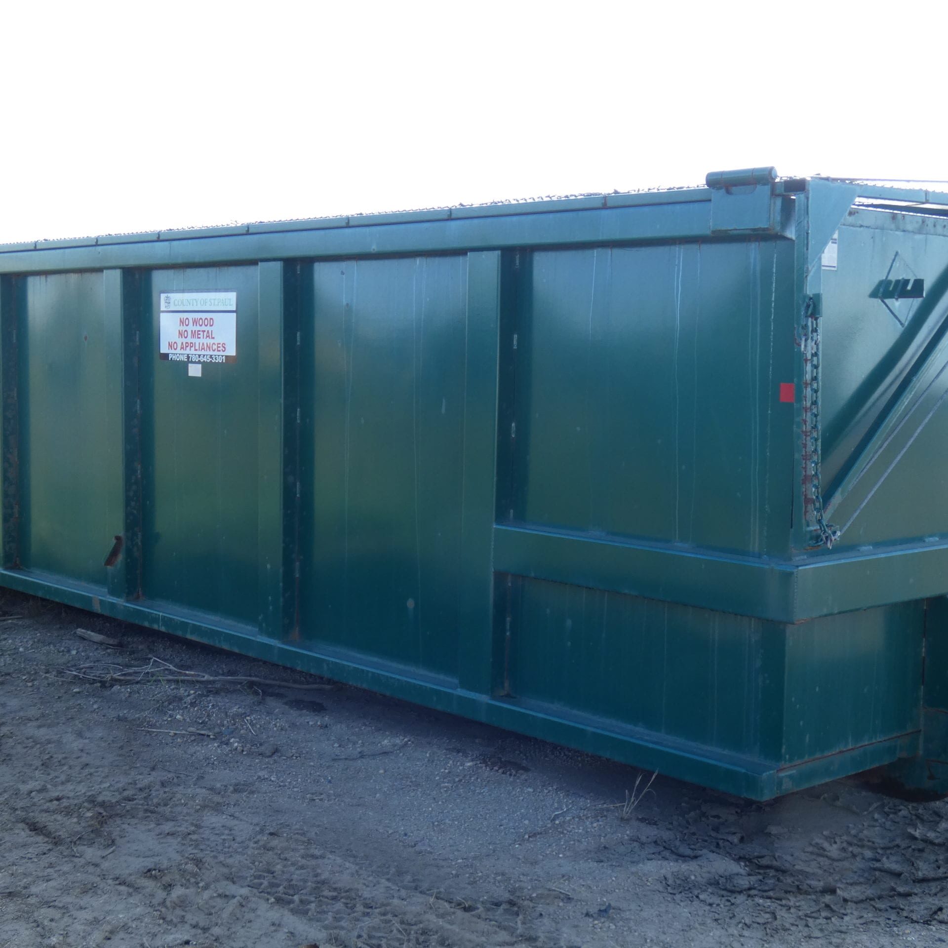 Bin - Roll off Bin P1020127 Bin - Roll off Bin P1020127