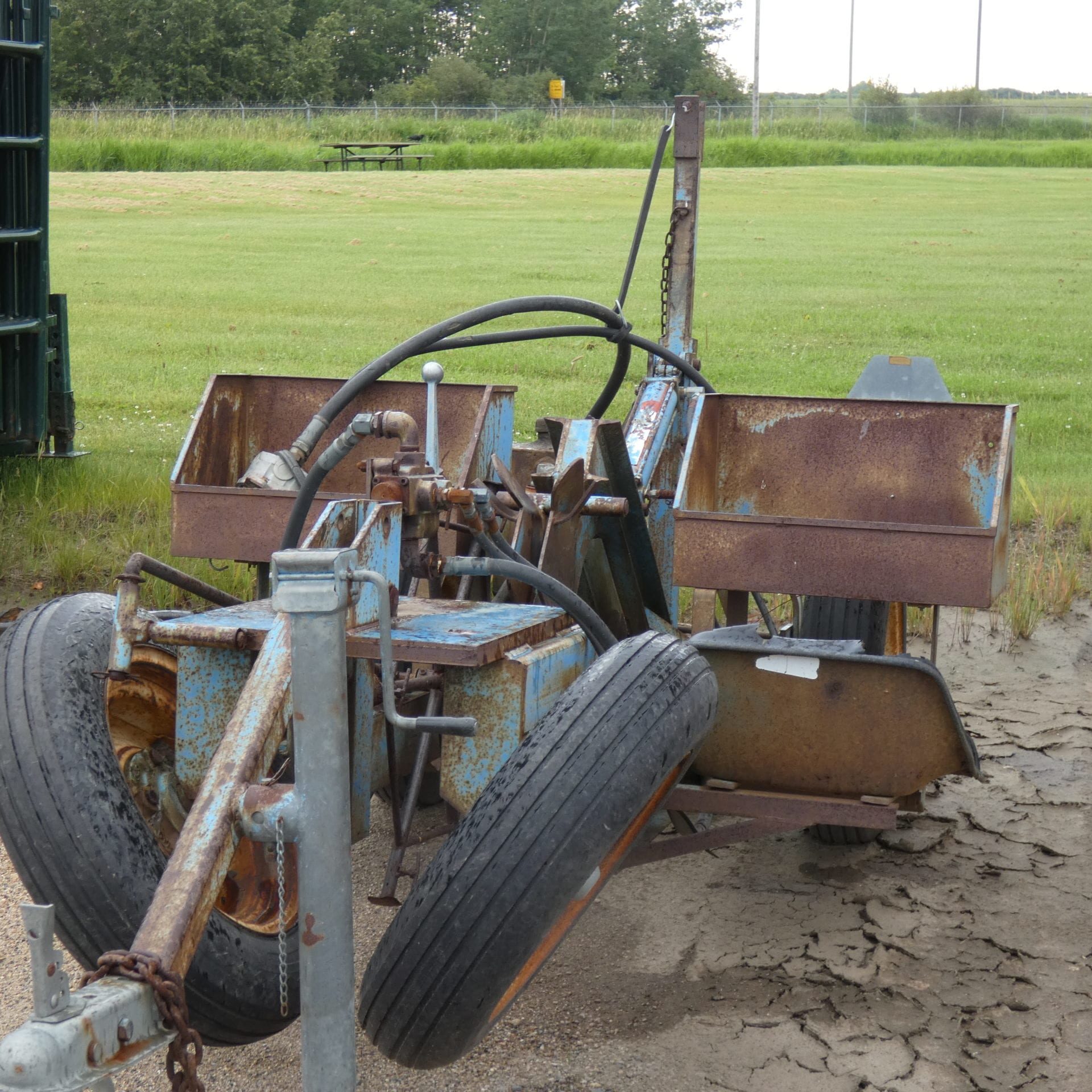 Tree Planter P1010856